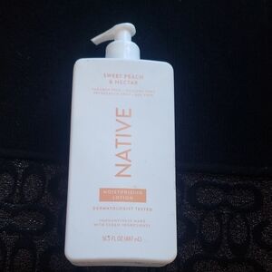 Native Sweet Peach & Nectar Lotion - White and Orange